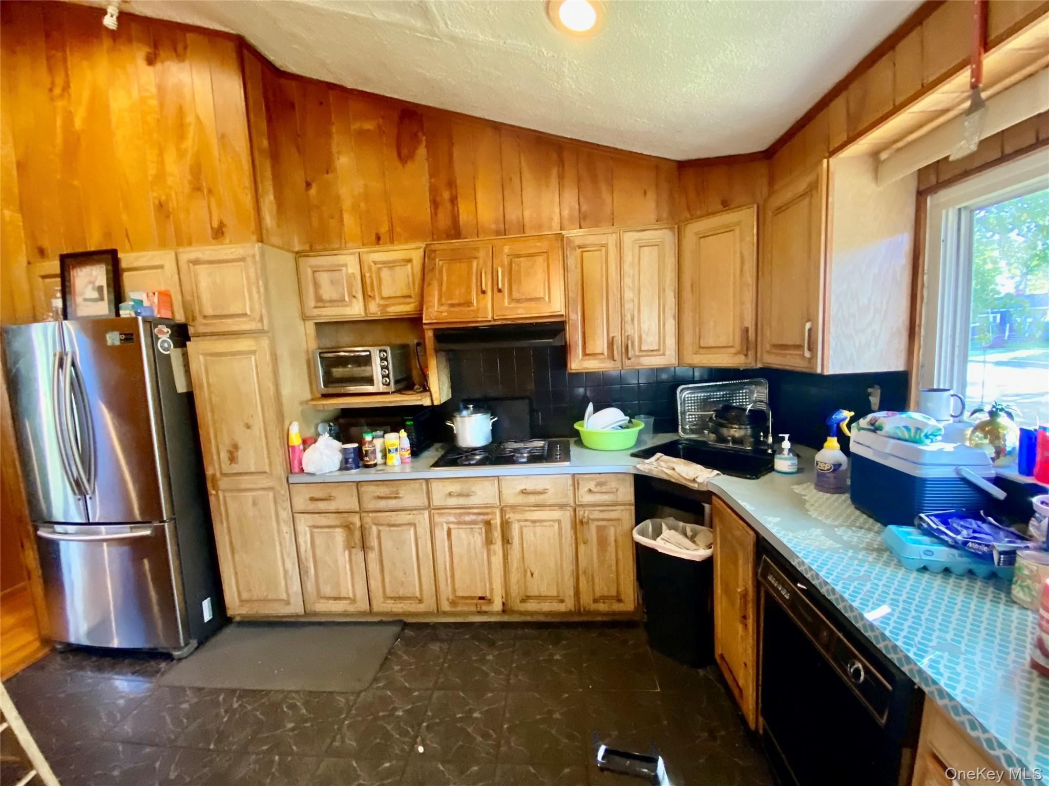 #4 photo, 50 Montauk Avenue, Brentwood , NY 11717