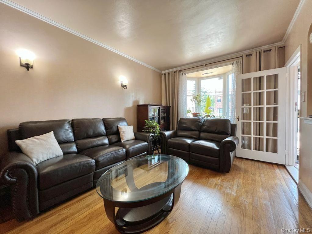 #6 photo, 25-14 43 Street, Astoria , NY 11103