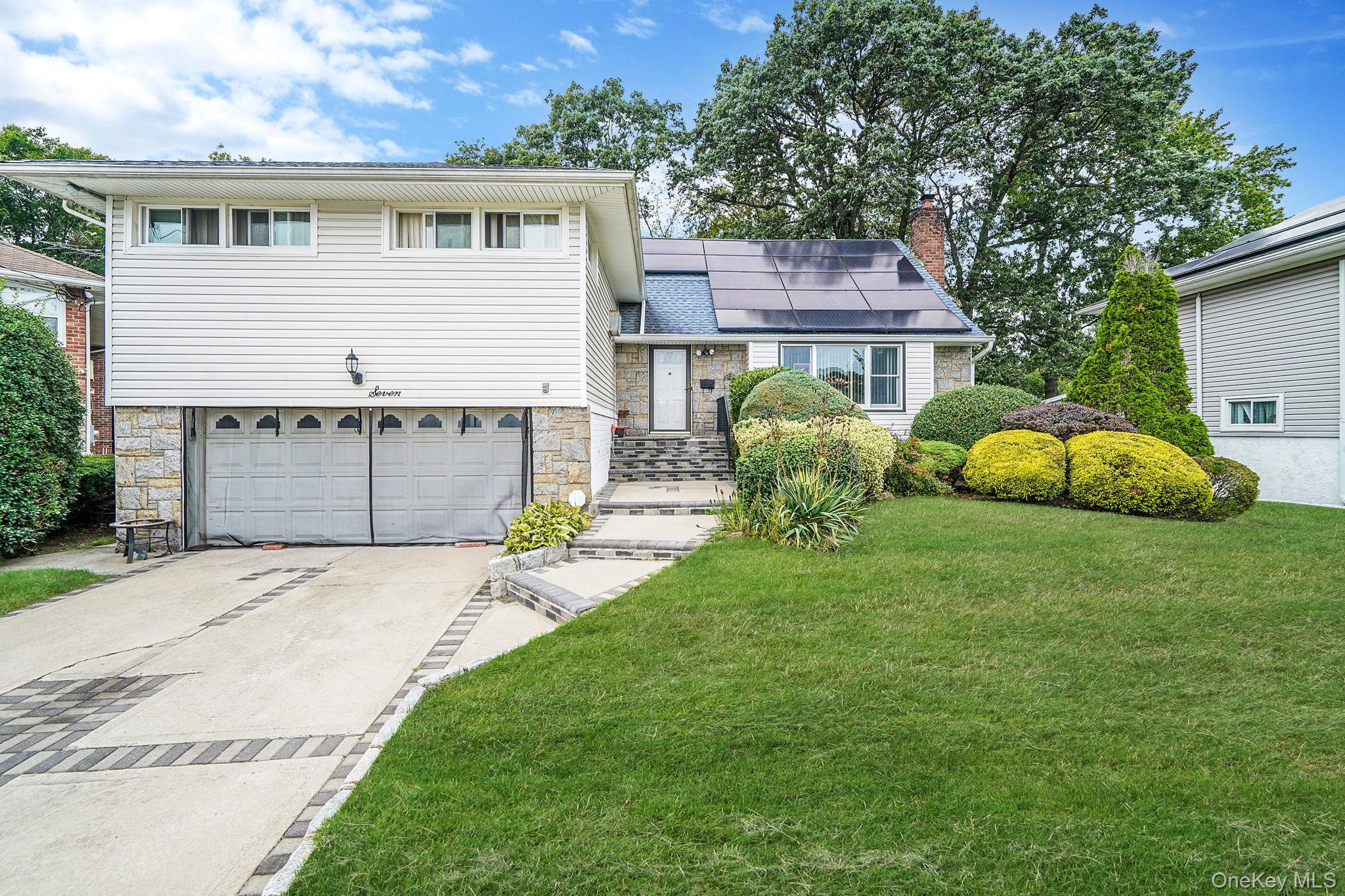 #1 photo, 7 Wilbur Lane, 长岛 Roosevelt , NY 11575