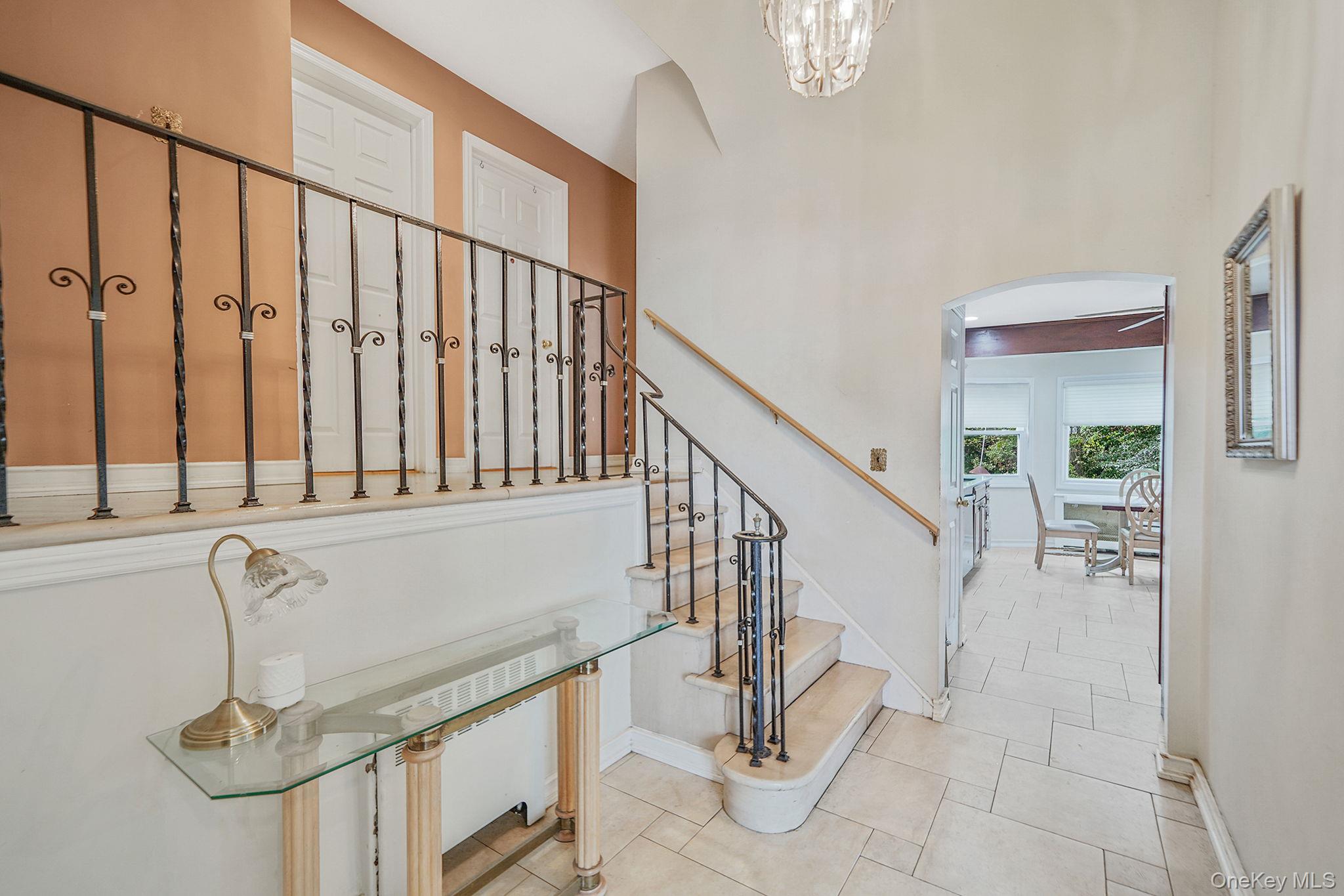 #8 photo, 7 Wilbur Lane, 长岛 Roosevelt , NY 11575