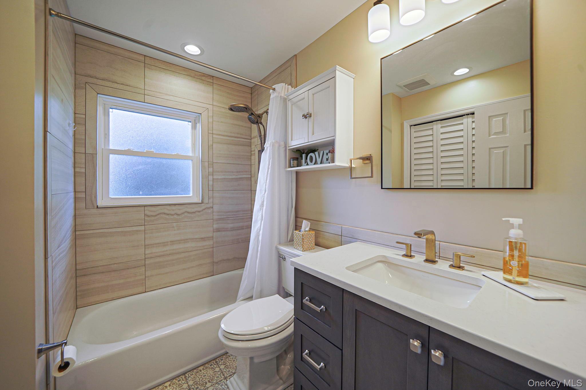 #11 photo, 7 Weldon Lane, Farmingville , NY 11738