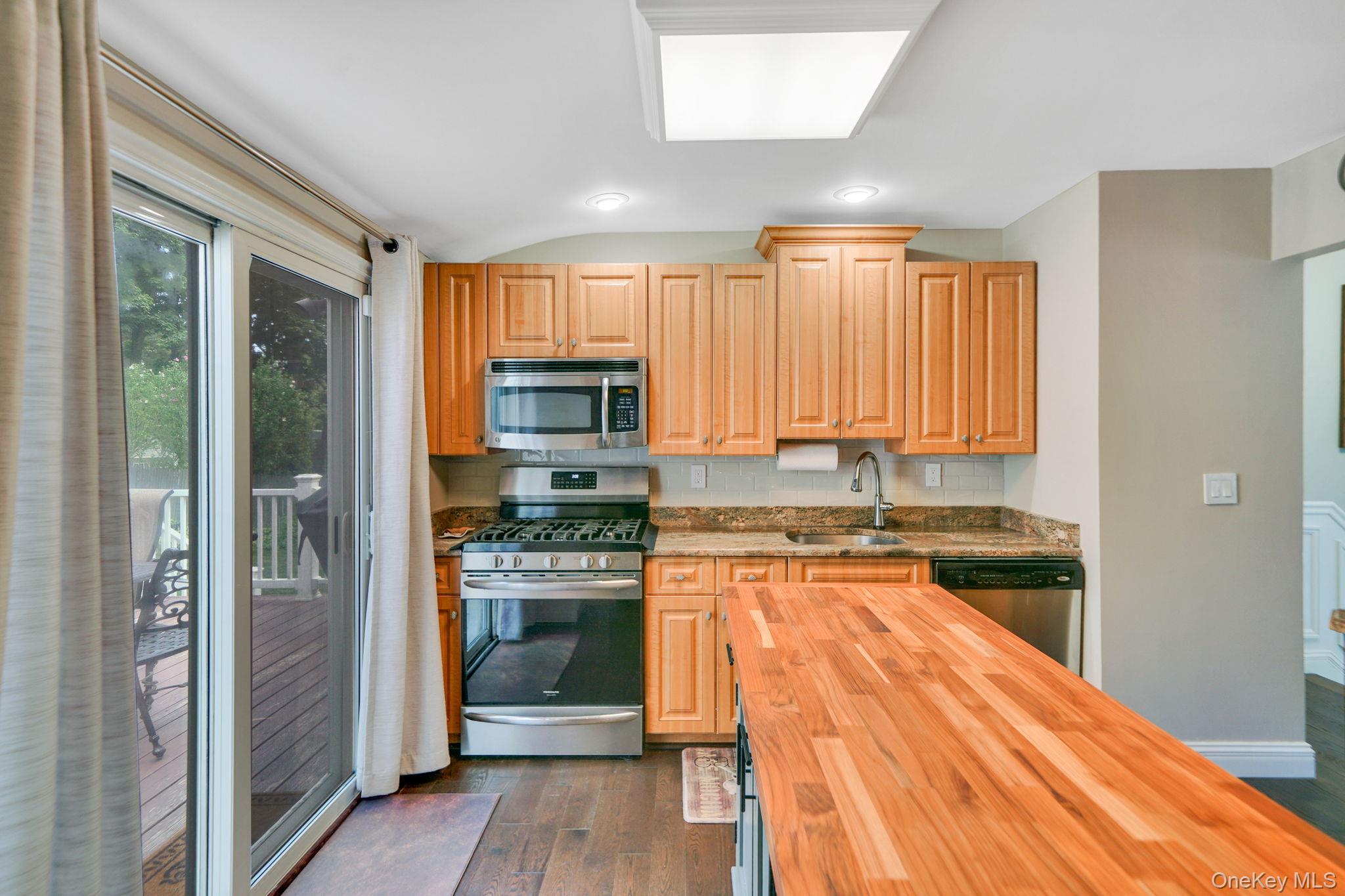 #6 photo, 7 Weldon Lane, Farmingville , NY 11738