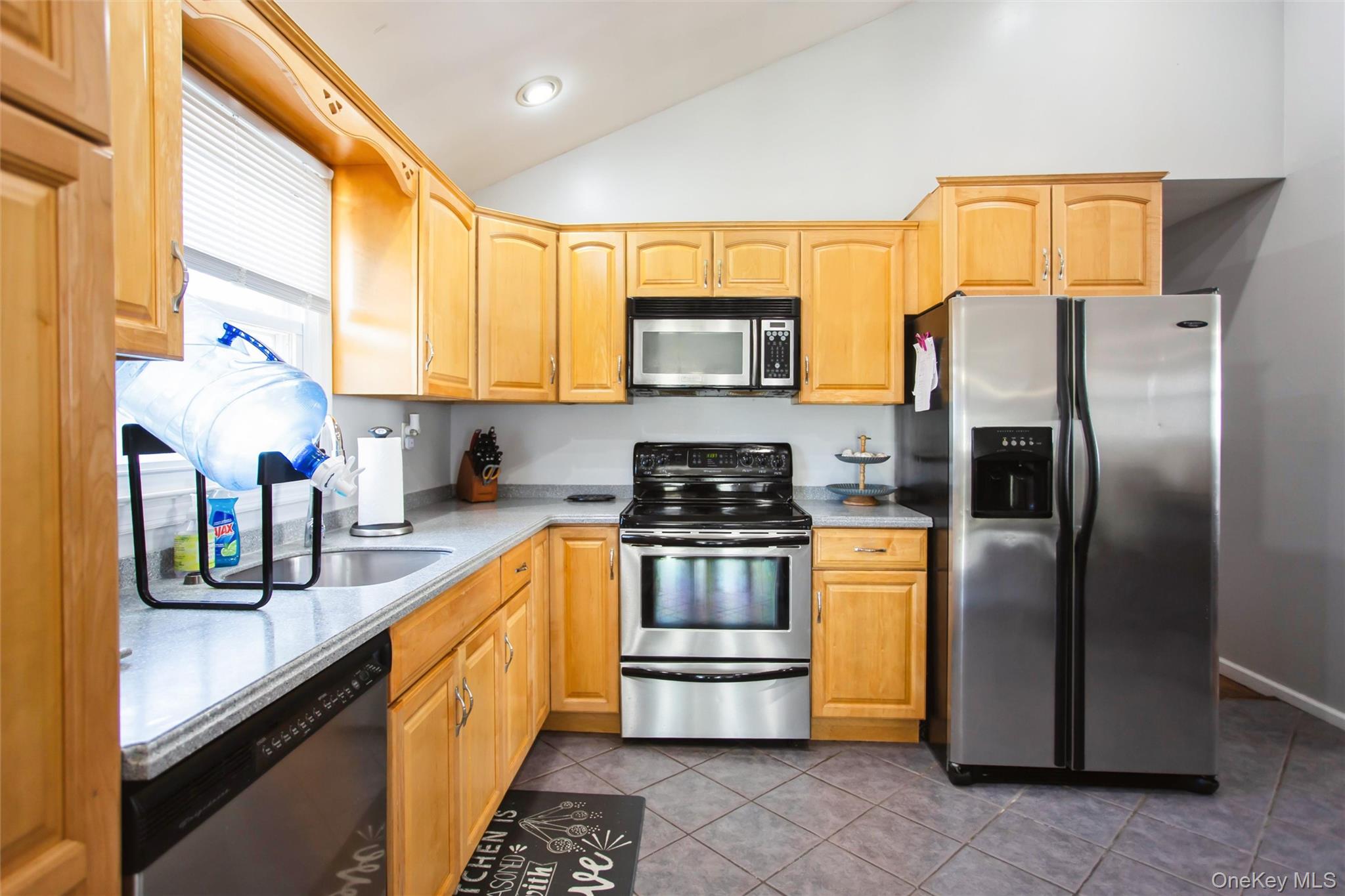 #2 photo, 200 E Euclid Street, Valley Stream , NY 11580