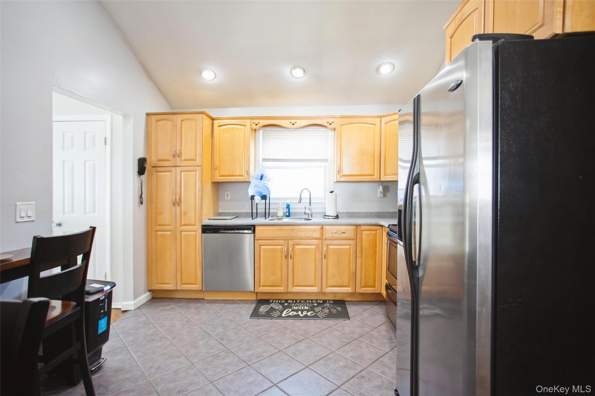 #9 photo, 200 E Euclid Street, Valley Stream , NY 11580