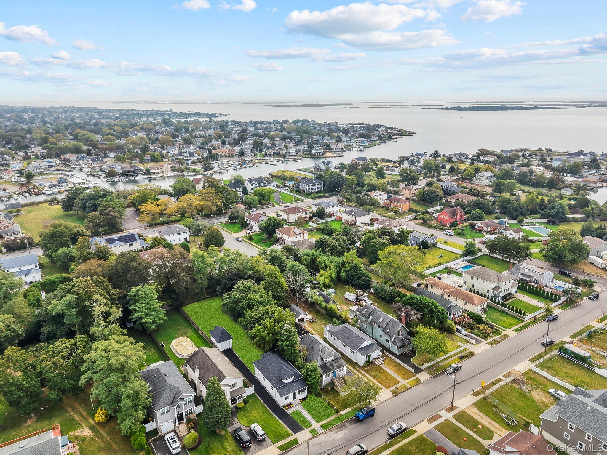 #2 photo, 15 E Hamilton Avenue, Massapequa , NY 11758