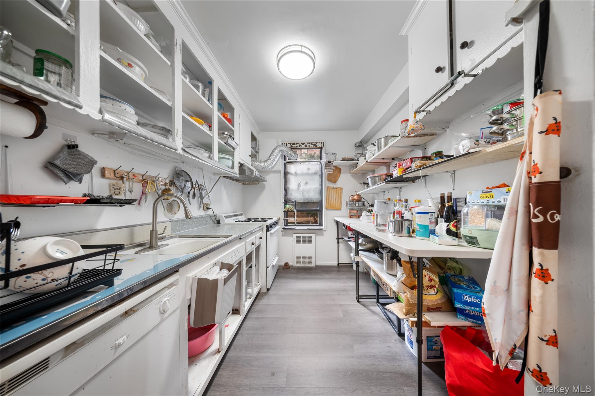 #14 photo, 22424 Union Turnpike, Oakland Gardens , NY 11364