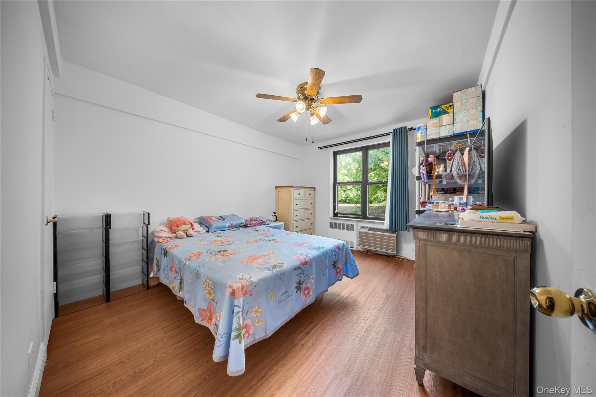 #16 photo, 22424 Union Turnpike, Oakland Gardens , NY 11364