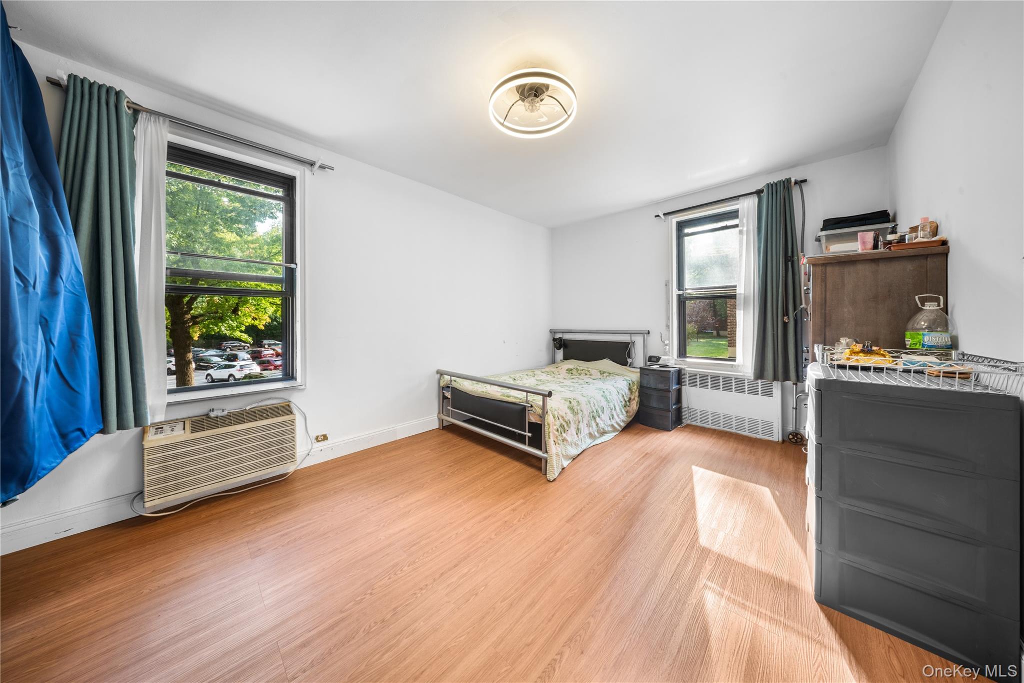 #18 photo, 22424 Union Turnpike, Oakland Gardens , NY 11364