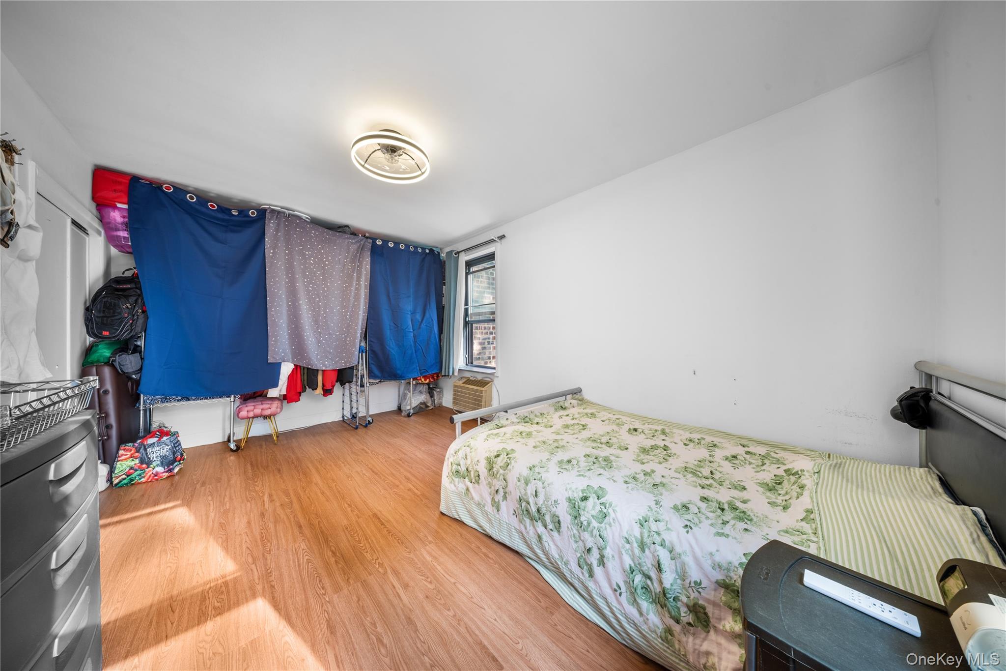 #19 photo, 22424 Union Turnpike, Oakland Gardens , NY 11364