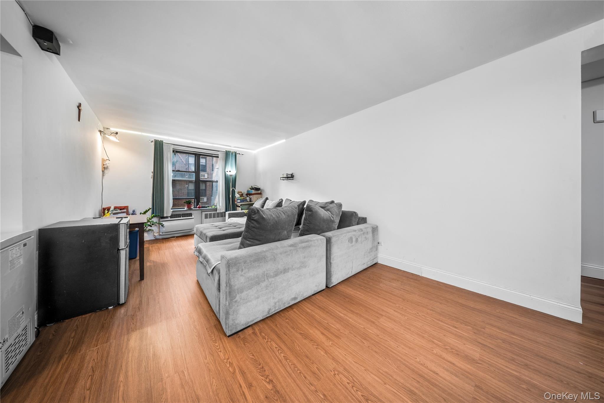 #9 photo, 22424 Union Turnpike, Oakland Gardens , NY 11364