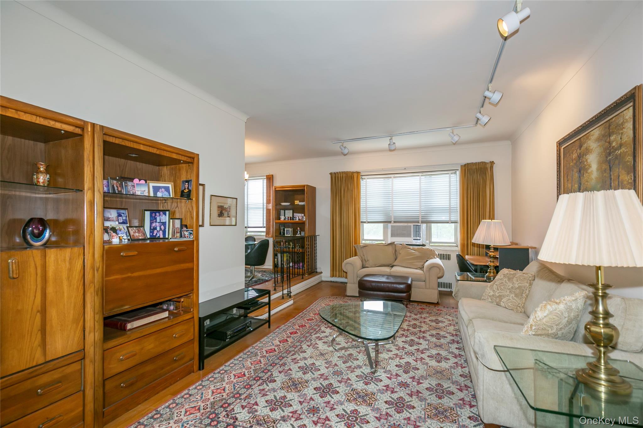 #14 photo, 77-15 113 Street, クイーンズ区 Forest Hills , NY 11375