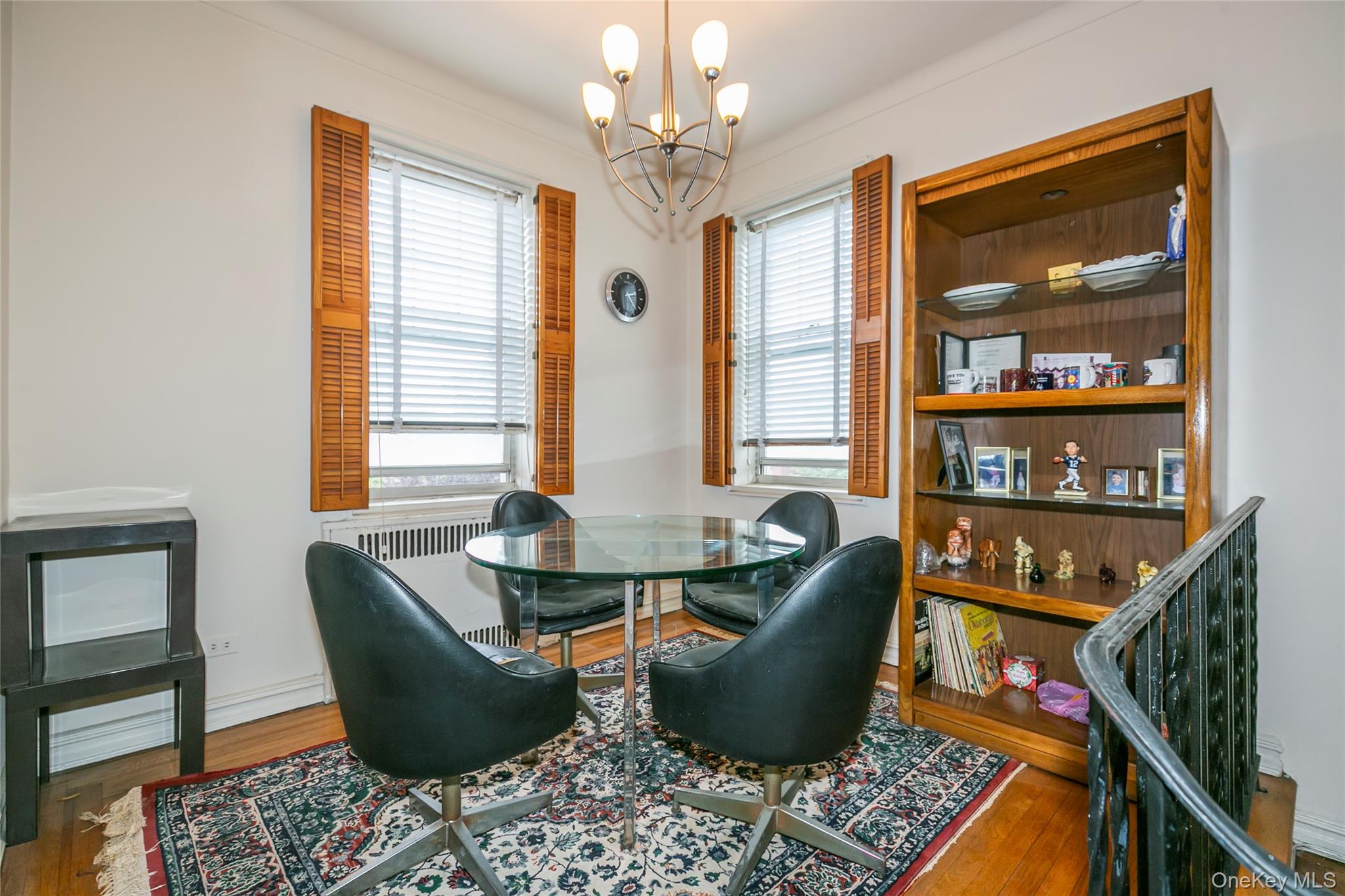 #15 photo, 77-15 113 Street, クイーンズ区 Forest Hills , NY 11375