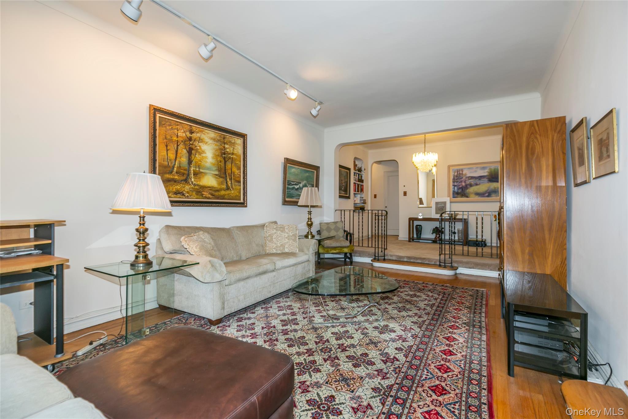 #8 photo, 77-15 113 Street, クイーンズ区 Forest Hills , NY 11375