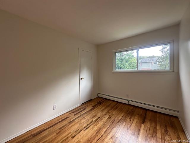 #16 photo, 6 Finch Place, Huntington , NY 11743