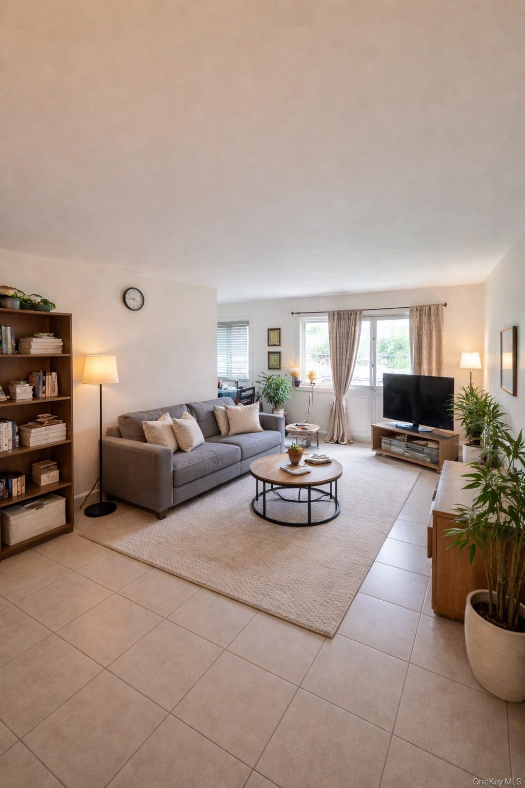 #12 photo, 2453 B Union Boulevard, Islip , NY 11751