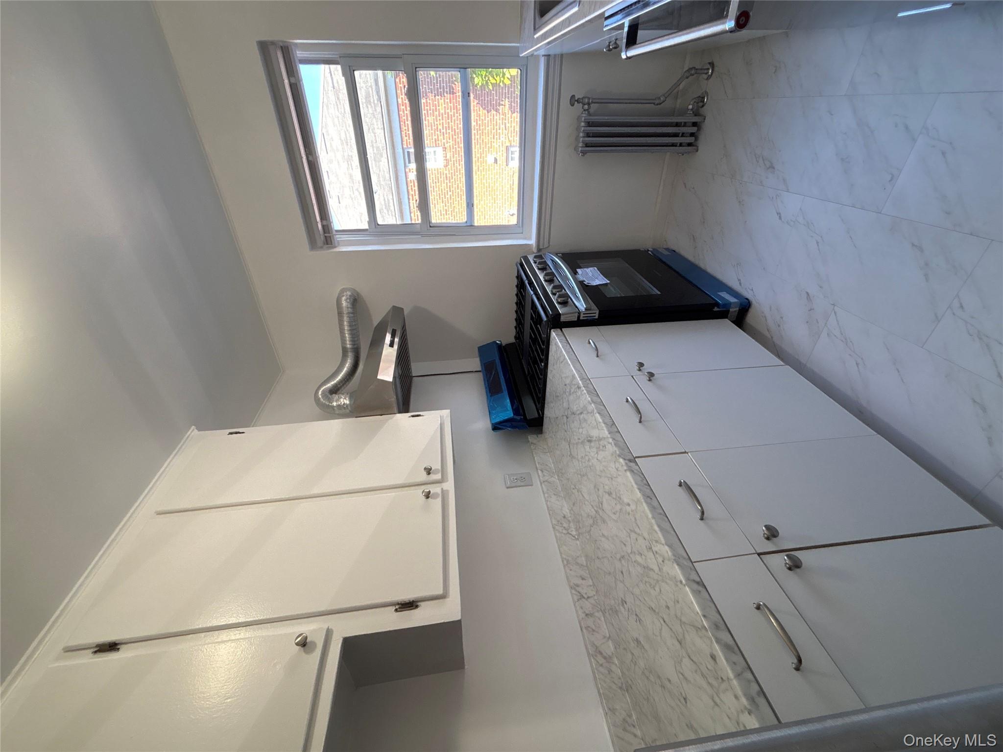 #6 photo, 37 Spruce Street, Great Neck , NY 11021