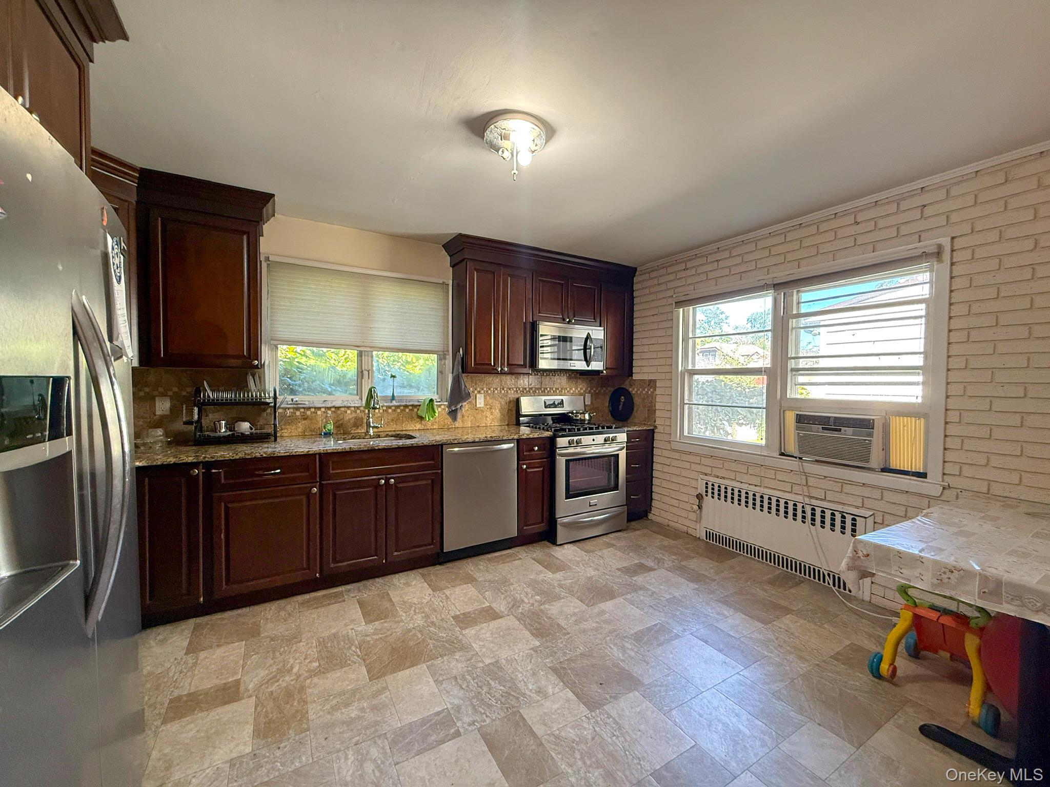 #7 photo, 123 Second Avenue, Pelham , NY 10803