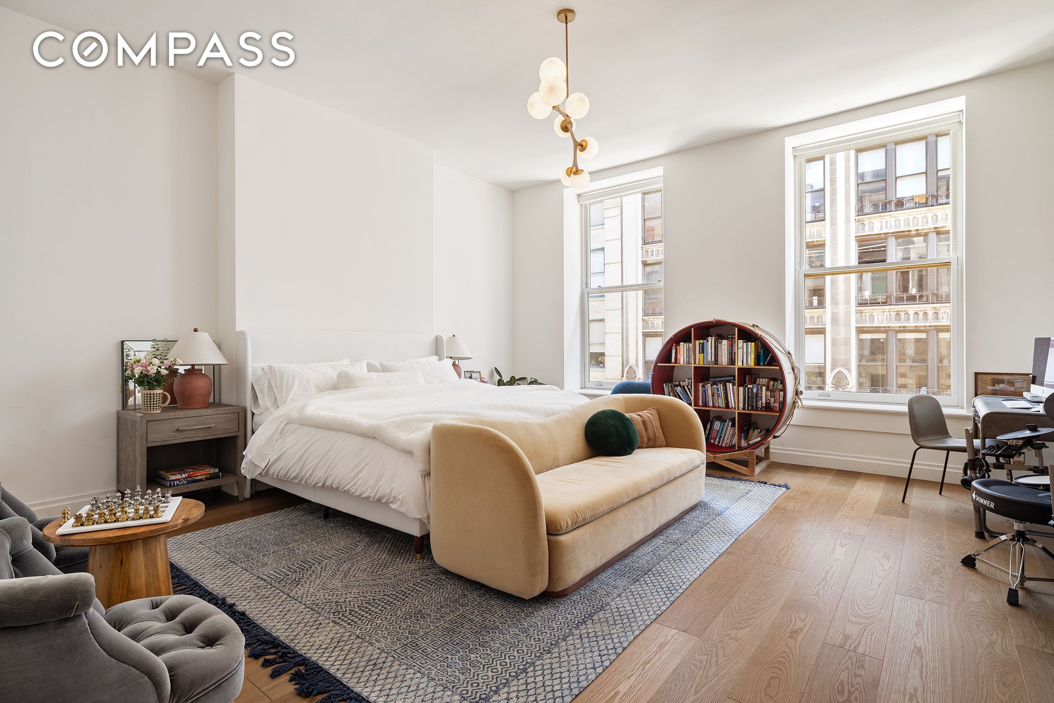 #7 photo, 42 E 20th Street, Flatiron , NY 10003