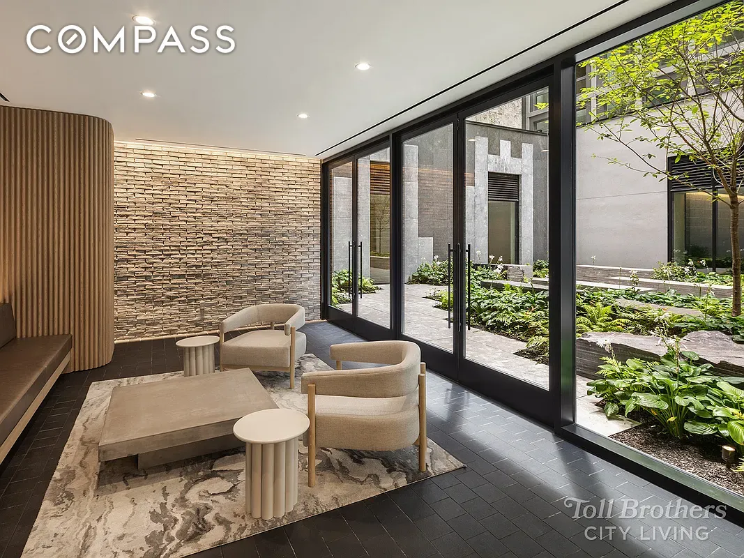 #8 photo, New York City, マンハッタン Hudson Square , NY 10014