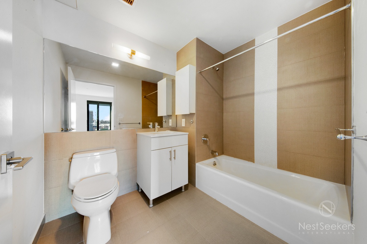 #7 photo, Long Island City, Long Island City , NY 11101