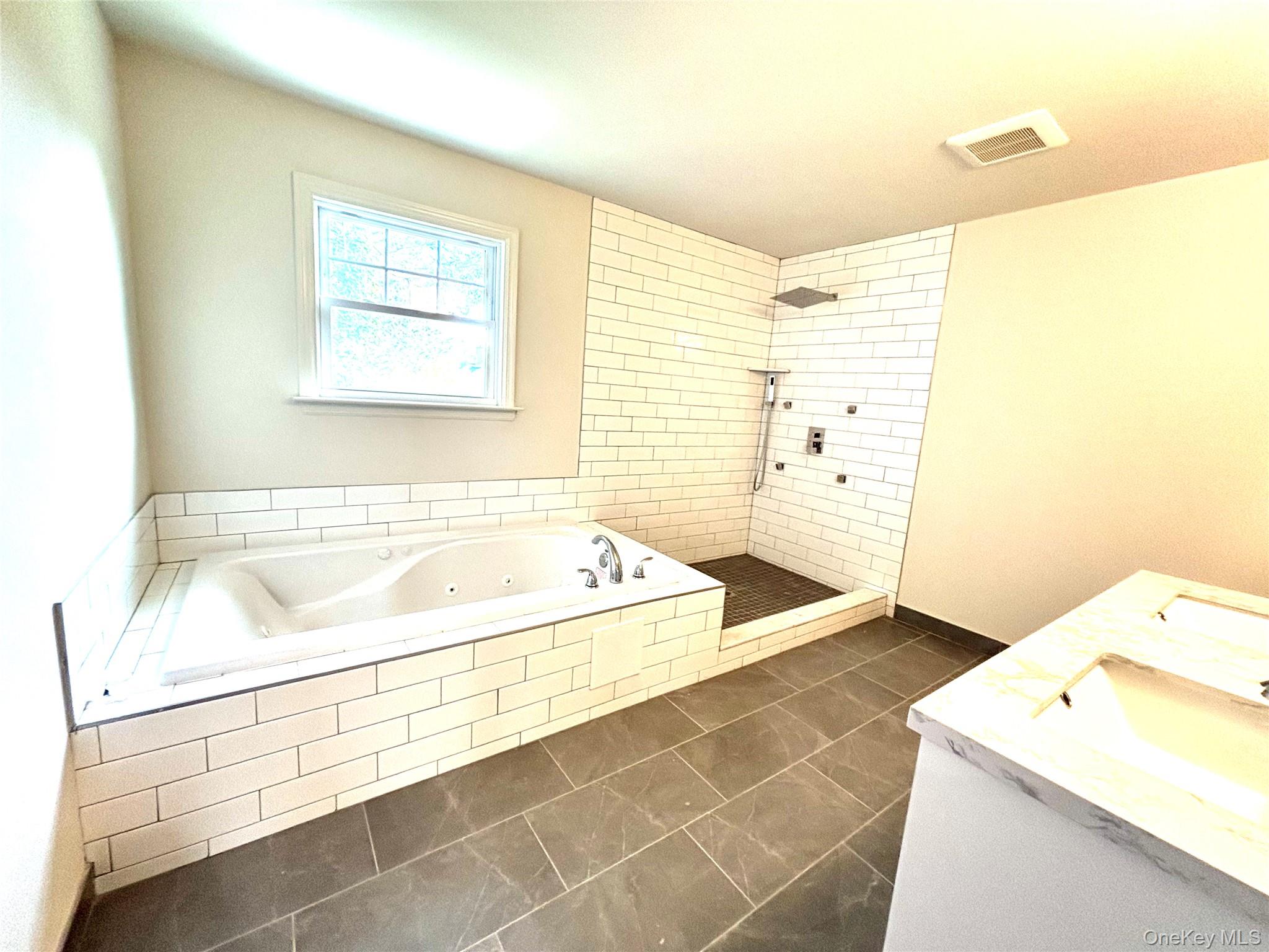 #10 photo, 726 Middle, Bayport , NY 11705