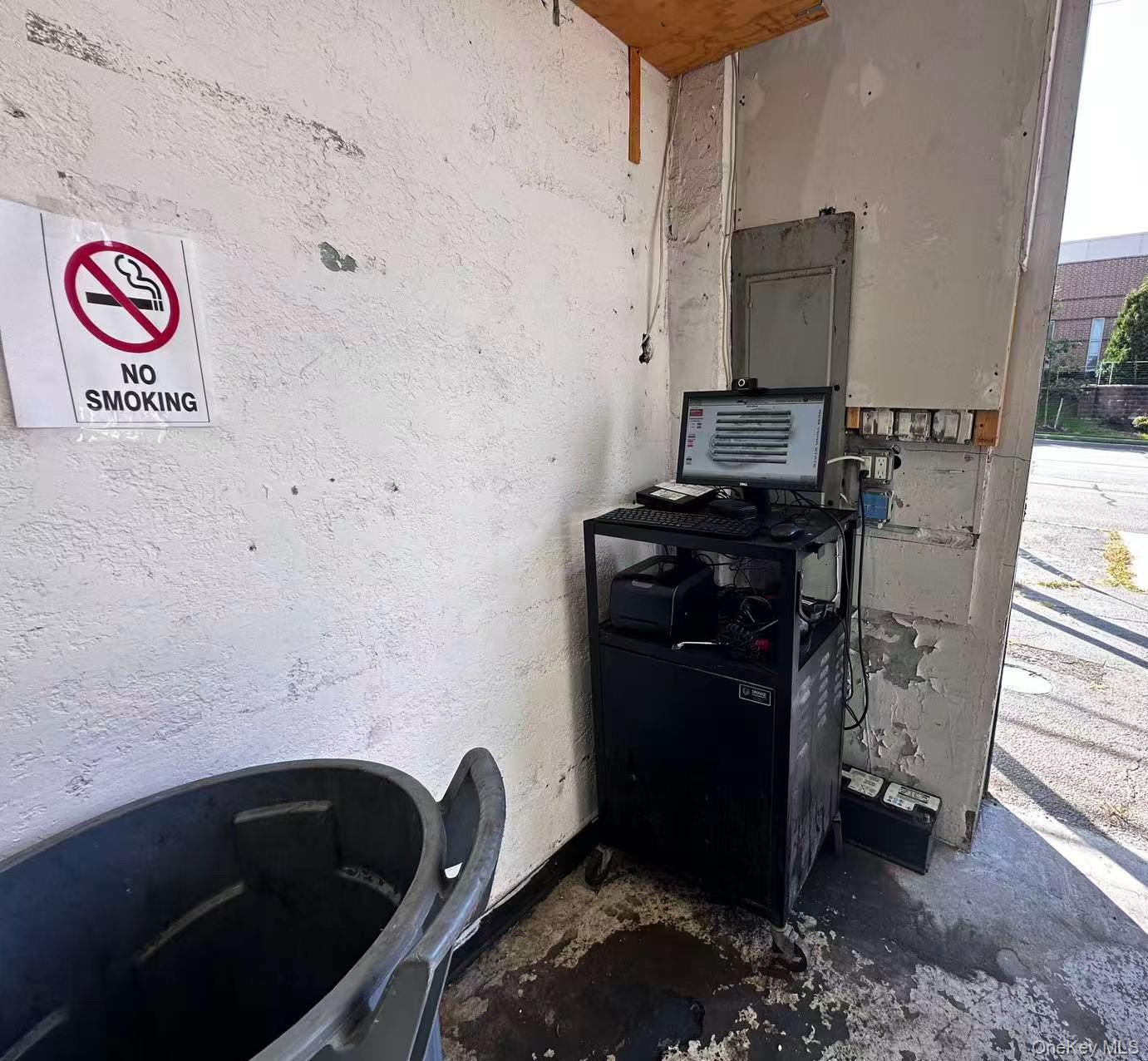 #5 photo, 95 E Jericho Turnpike, サフォーク郡 Huntington , NY 11746