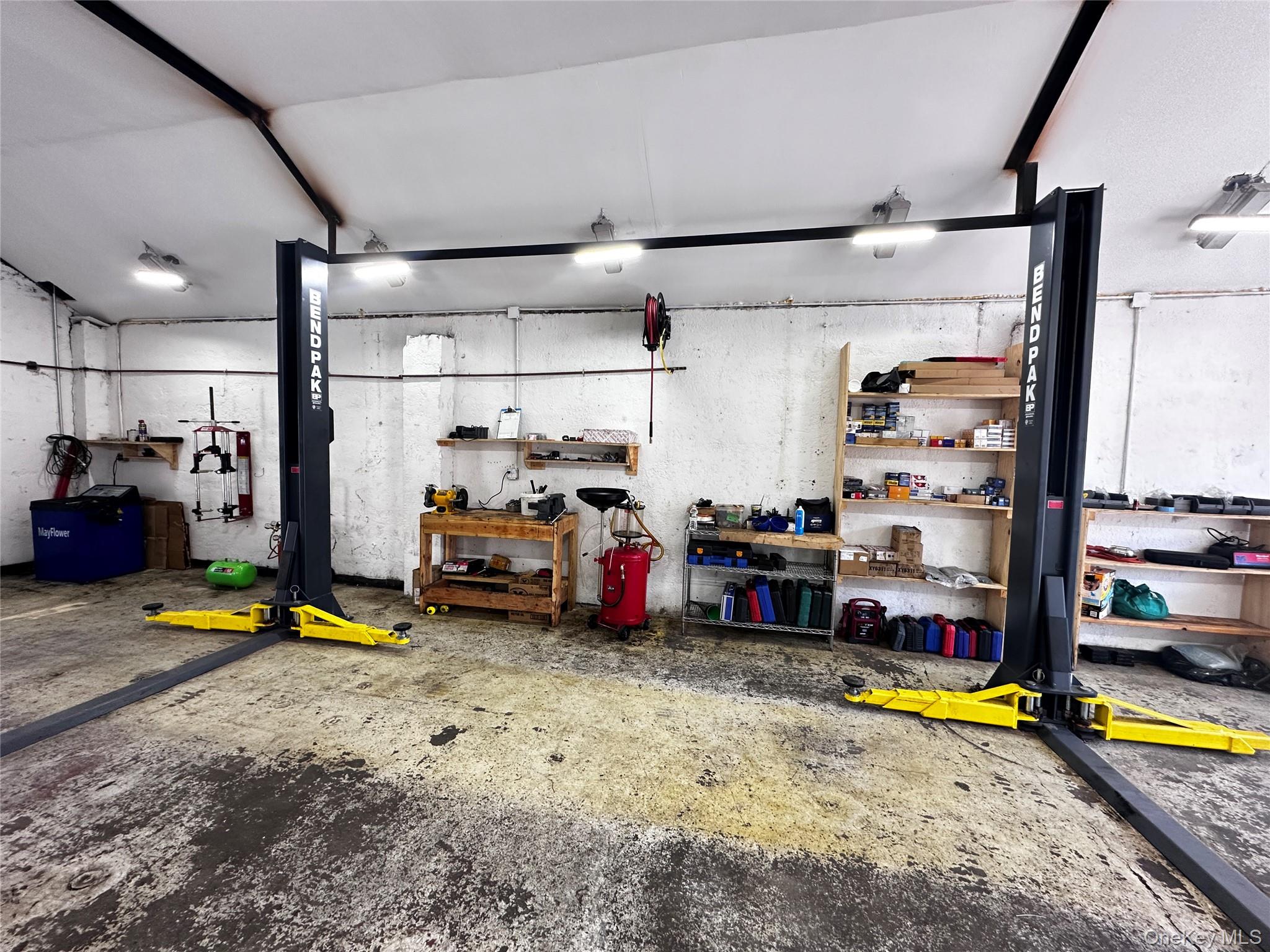 #8 photo, 95 E Jericho Turnpike, サフォーク郡 Huntington , NY 11746