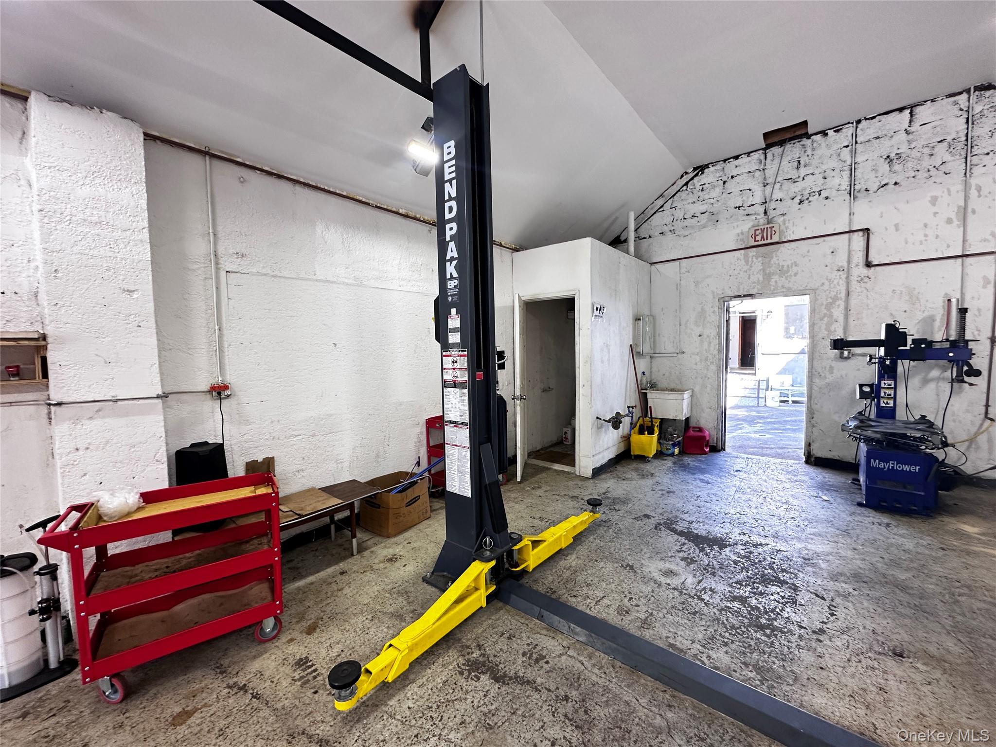 #9 photo, 95 E Jericho Turnpike, サフォーク郡 Huntington , NY 11746