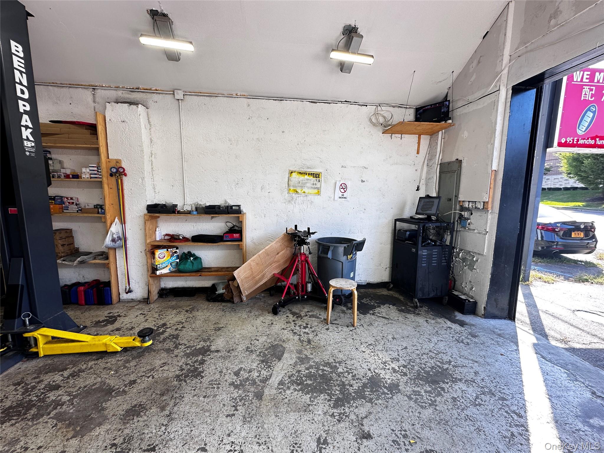 #5 photo, 95 E Jericho Turnpike, サフォーク郡 Huntington , NY 11746