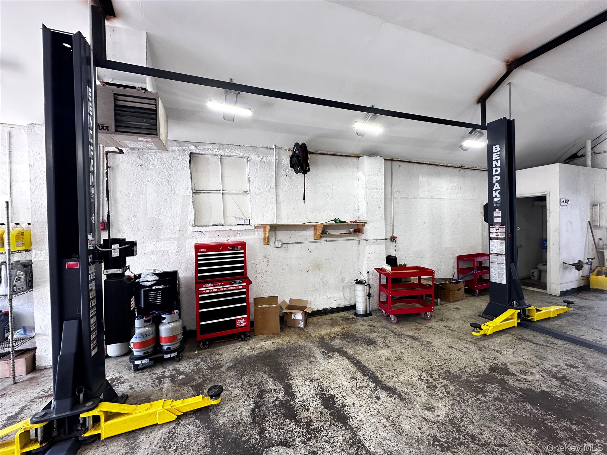 #8 photo, 95 E Jericho Turnpike, サフォーク郡 Huntington , NY 11746