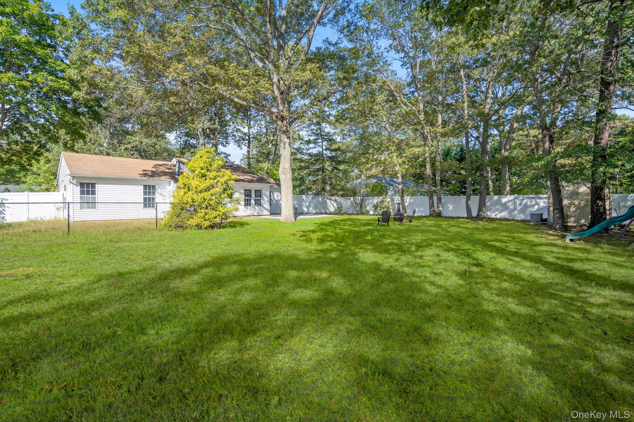 #18 photo, 40 Scenic Hills Drive, サフォーク郡 Ridge , NY 11961