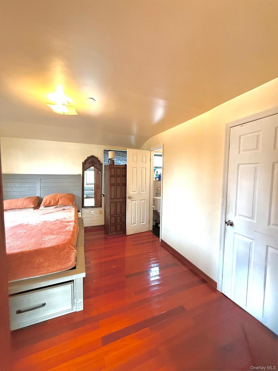 #3 photo, 12214 25th Avenue, クイーンズ区 College Point , NY 11356