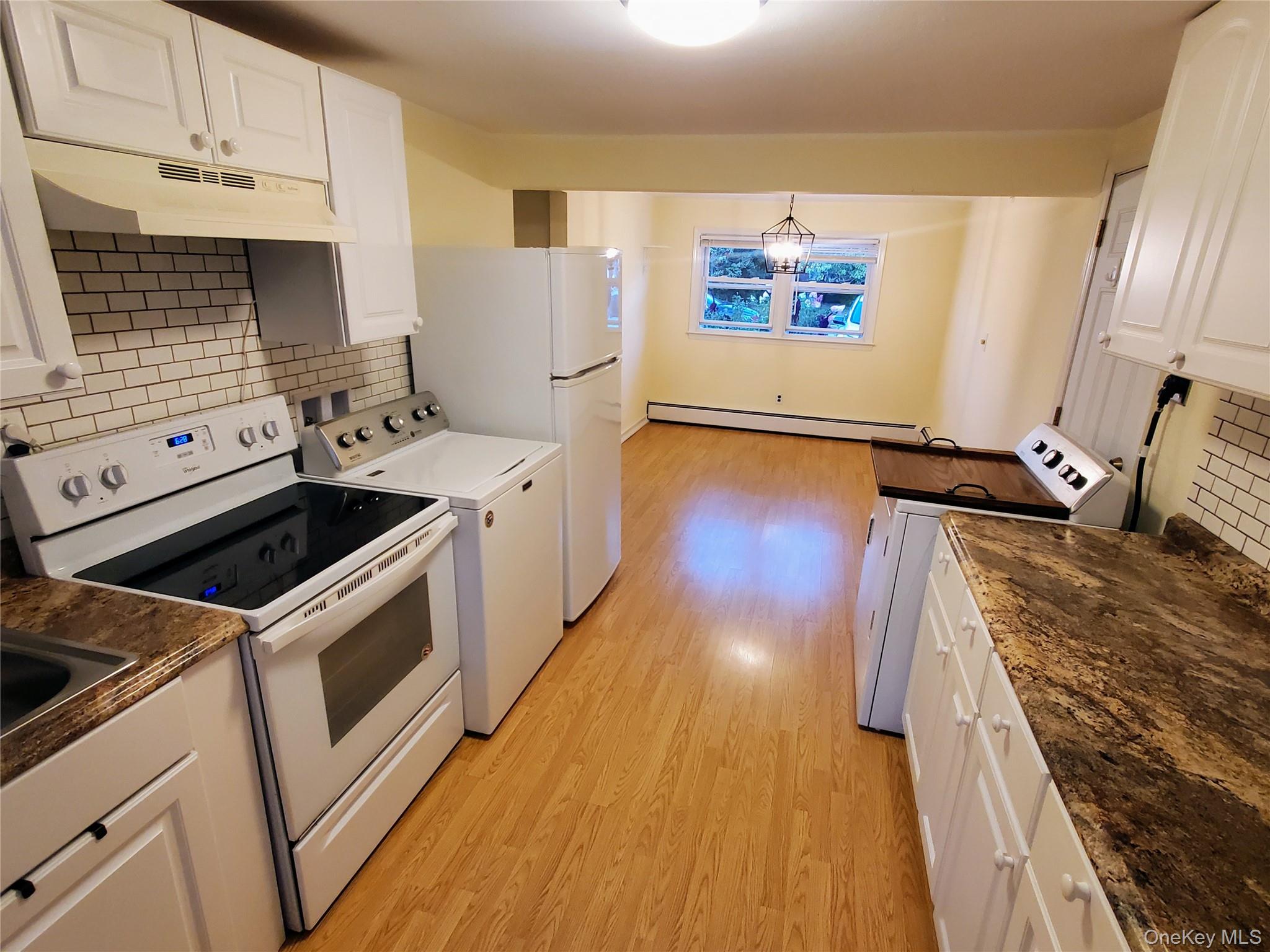 #1 photo, 57 N Lewis Avenue, سوفولك Lindenhurst , NY 11757