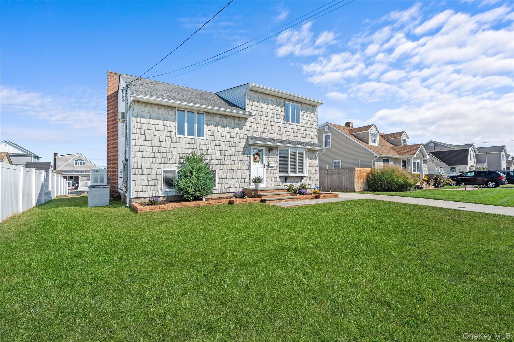 #2 photo, 15 Hayes Road, Amity Harbor , NY 11701