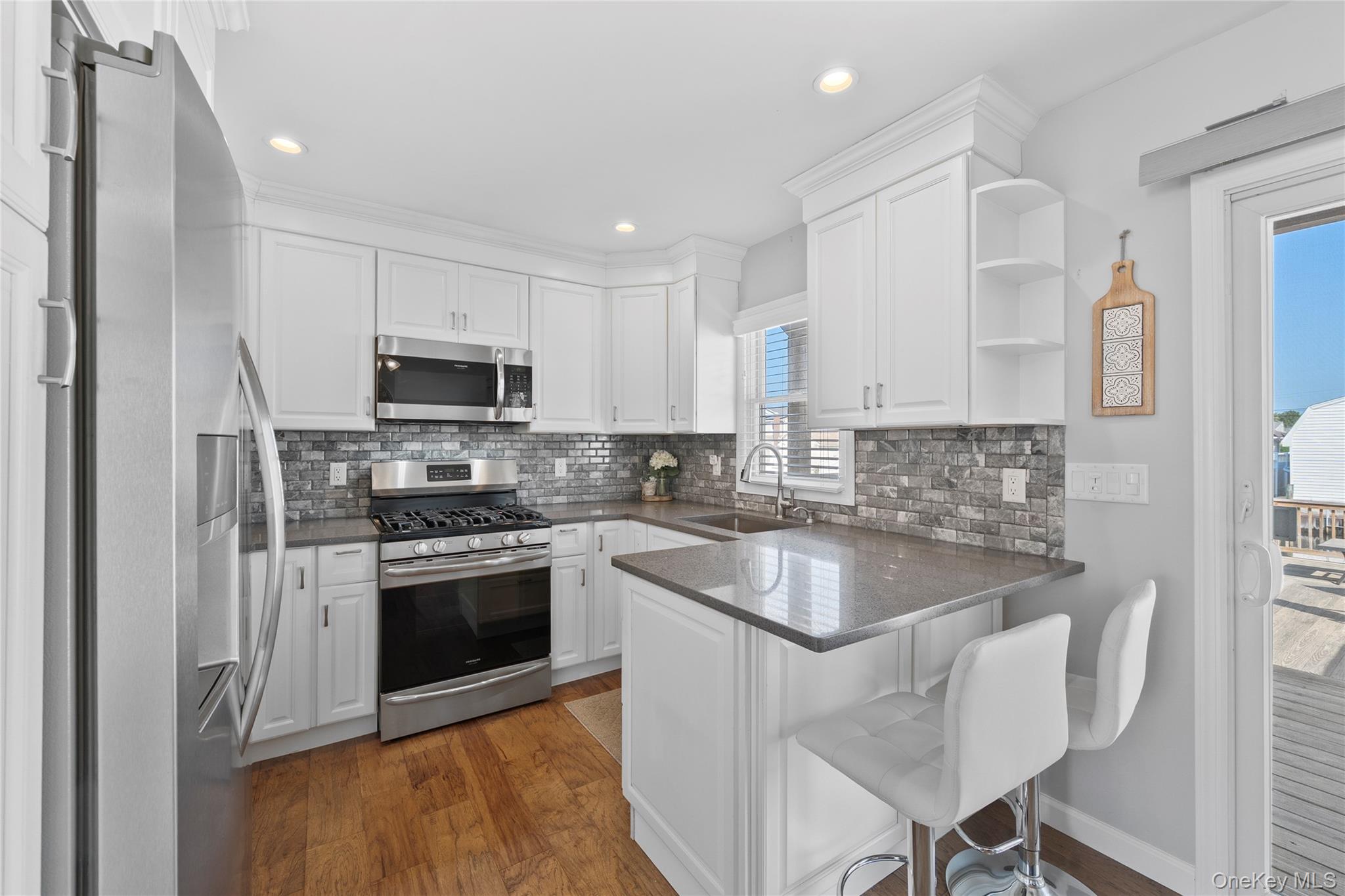 #8 photo, 15 Hayes Road, Amity Harbor , NY 11701