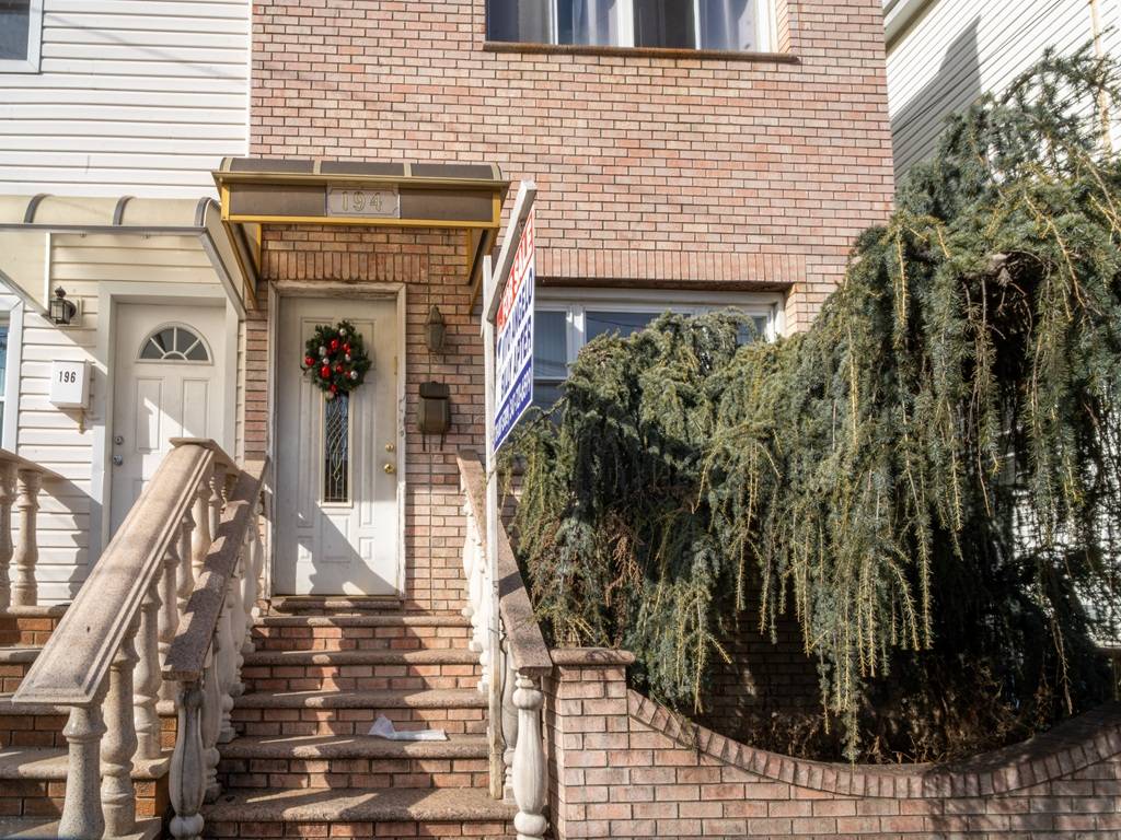 #24 photo, 194 Bay 7th St, Dyker Heights , NY 11228