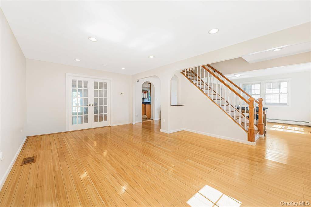 #21 photo, 397 Concord Rd, Yonkers , NY 10710