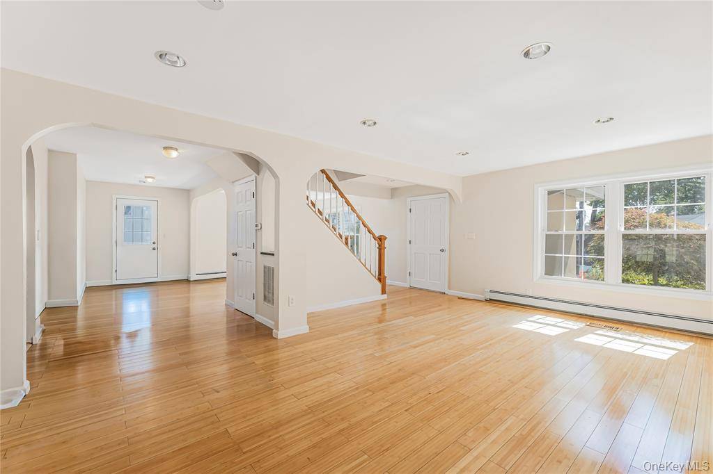 #22 photo, 397 Concord Rd, Yonkers , NY 10710