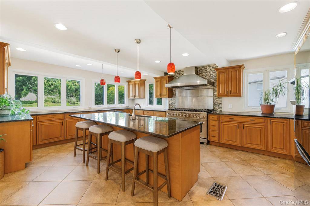 #5 photo, 397 Concord Rd, Yonkers , NY 10710