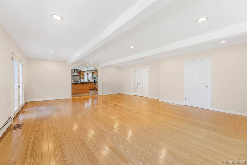 #9 photo, 397 Concord Rd, Yonkers , NY 10710