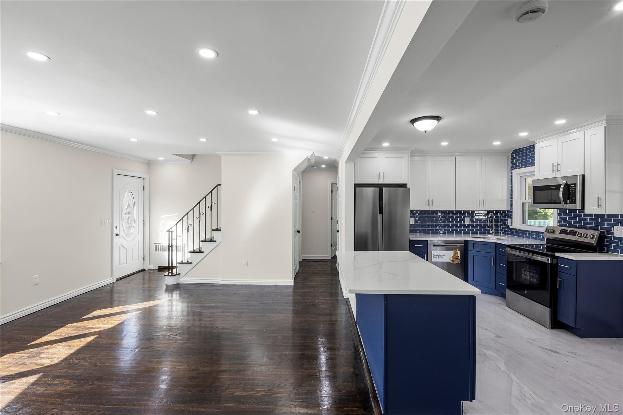 #11 photo, 133 Fallwood Parkway, Farmingdale , NY 11735