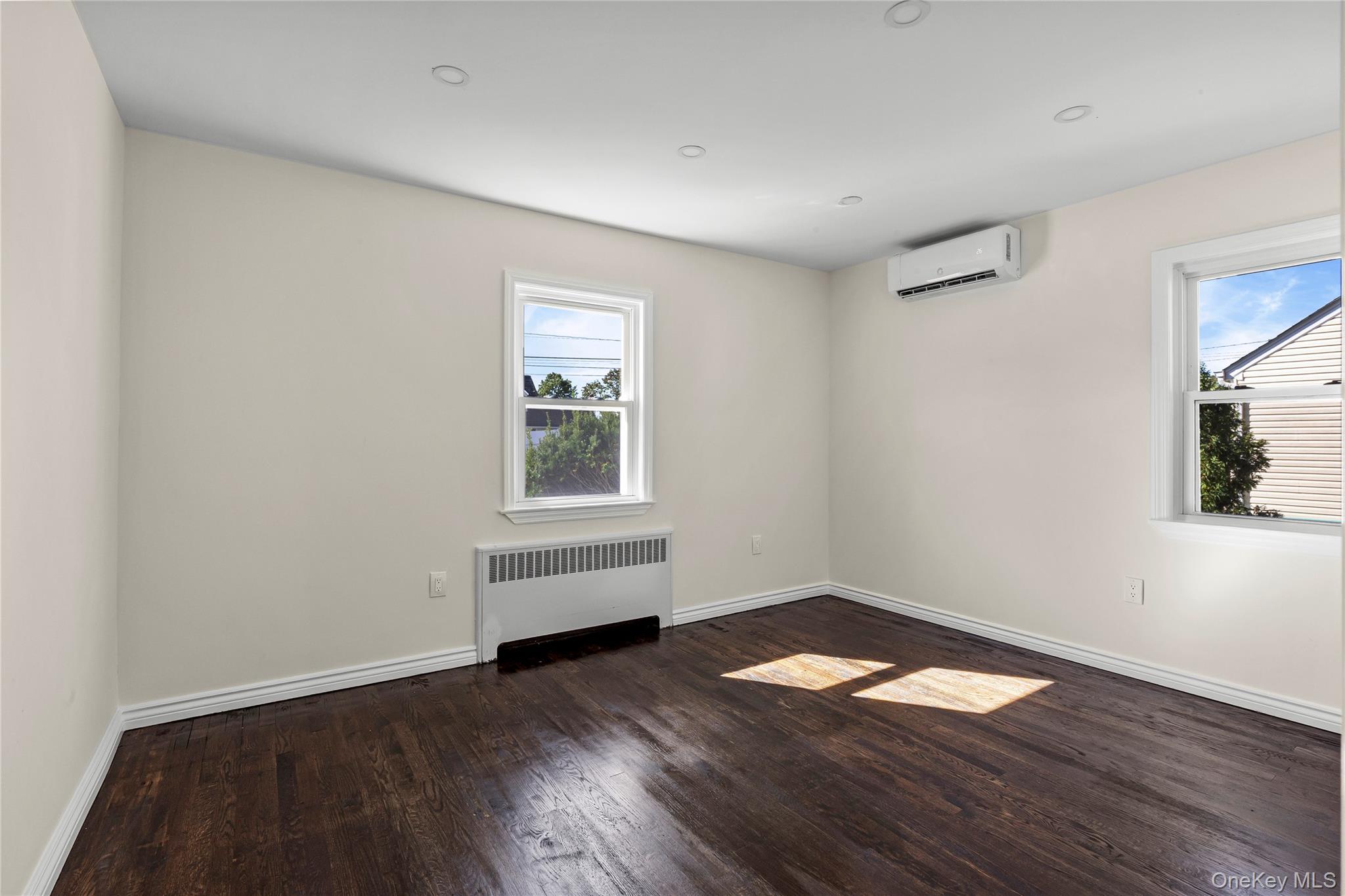 #13 photo, 133 Fallwood Parkway, Farmingdale , NY 11735