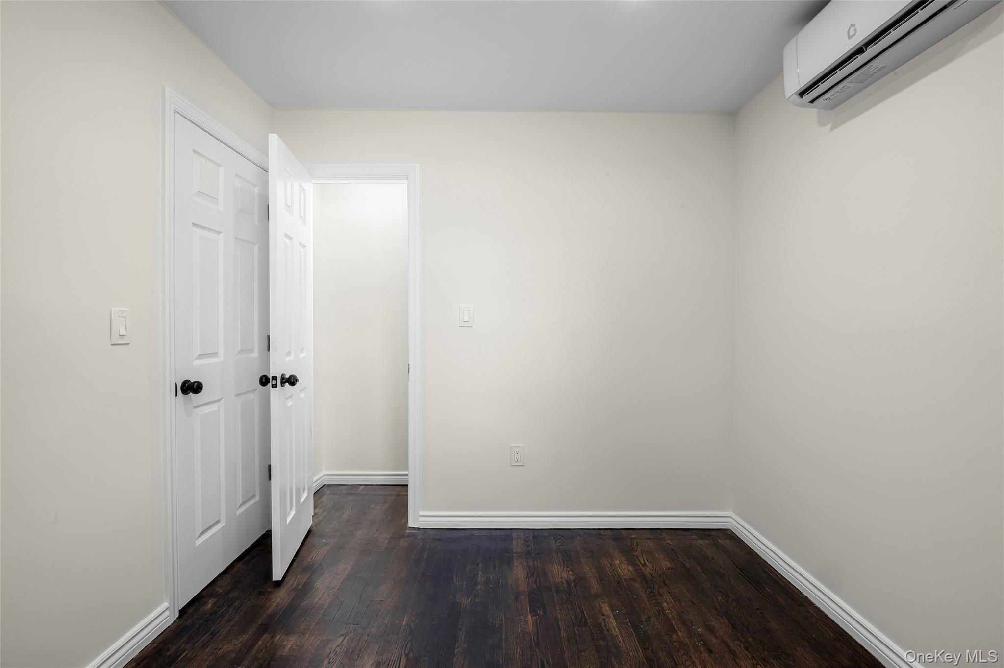 #16 photo, 133 Fallwood Parkway, Farmingdale , NY 11735