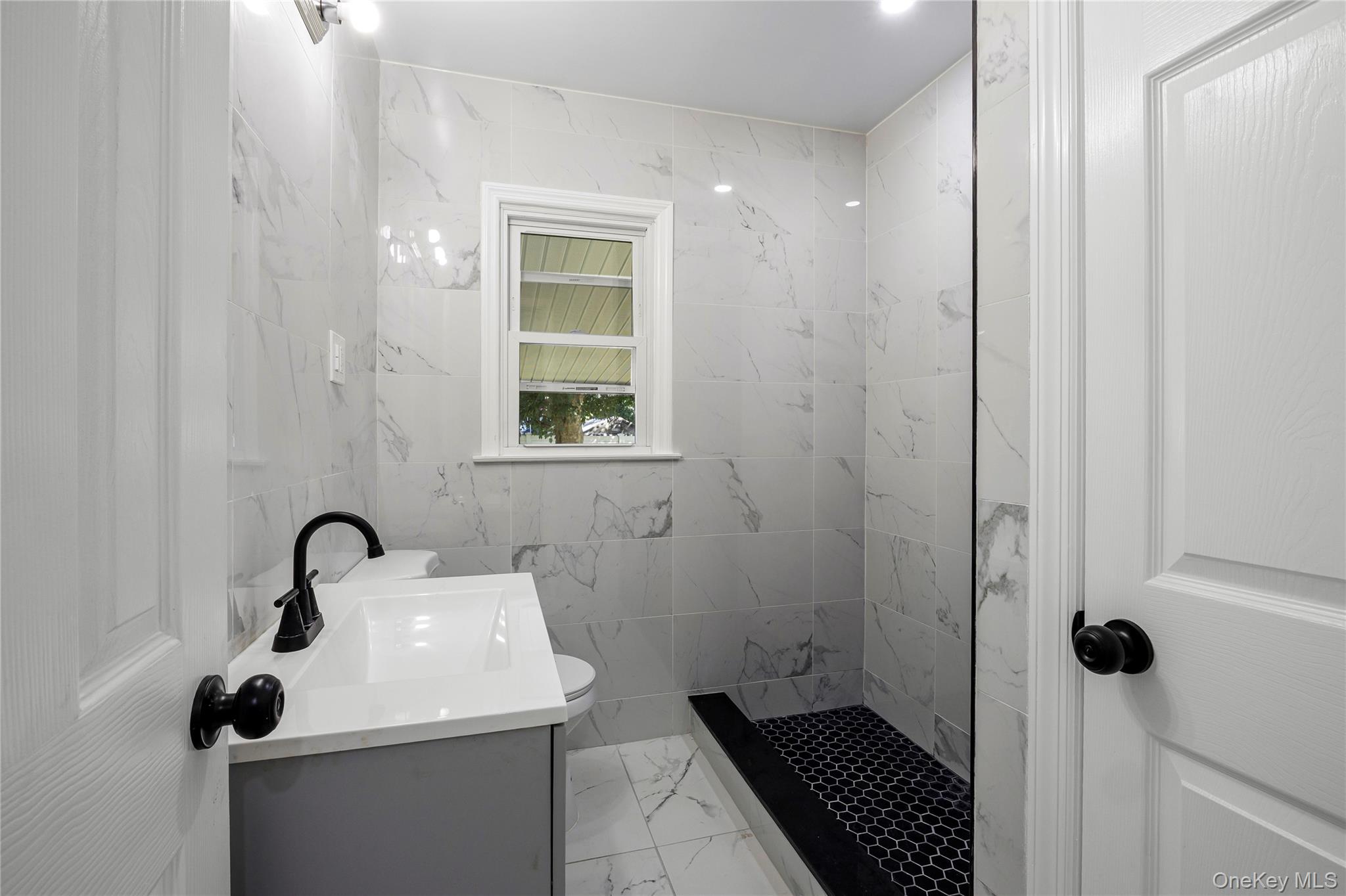 #17 photo, 133 Fallwood Parkway, Farmingdale , NY 11735