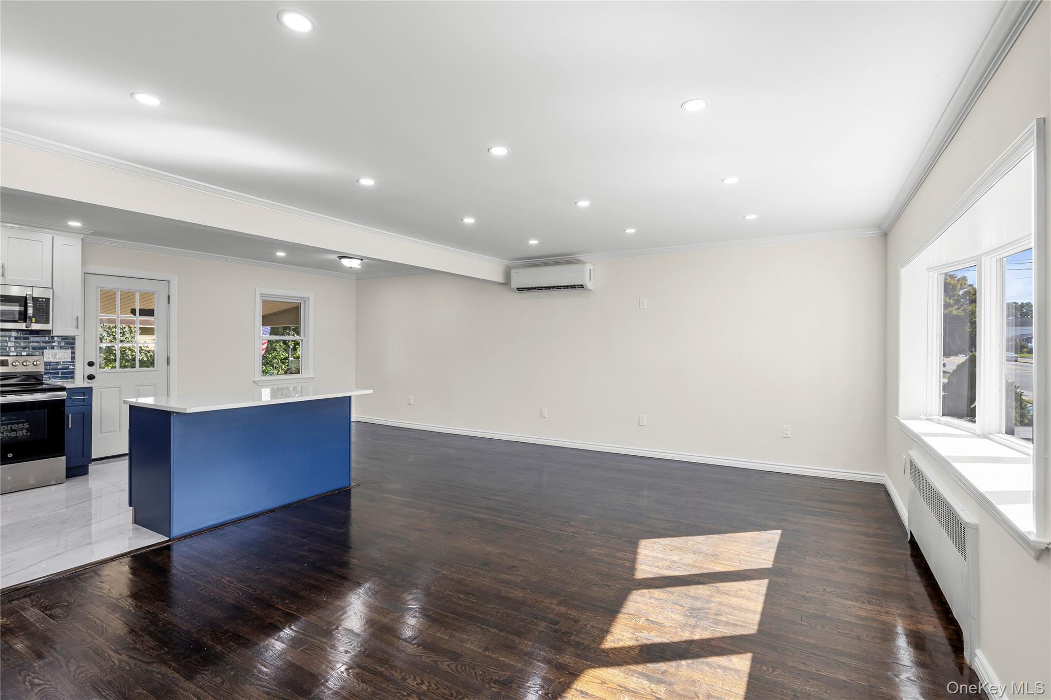 #5 photo, 133 Fallwood Parkway, Farmingdale , NY 11735