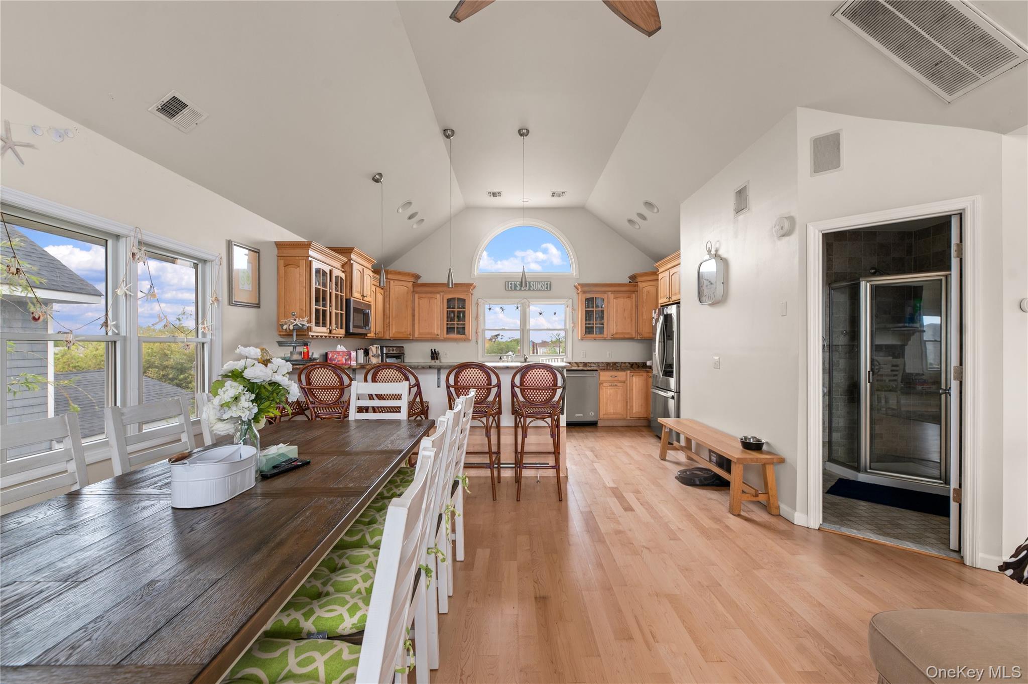 #5 photo, 22 Bungalow Walk, サフォーク郡 Ocean Beach , NY 11770