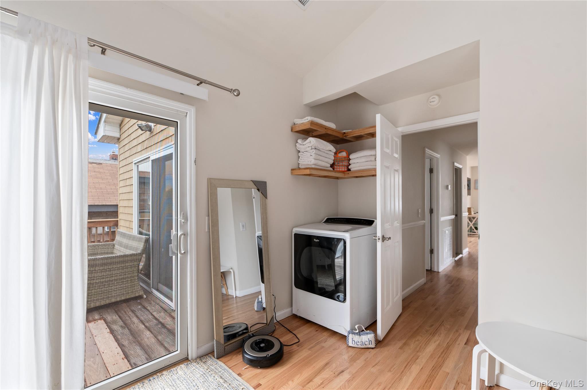 #9 photo, 22 Bungalow Walk, サフォーク郡 Ocean Beach , NY 11770