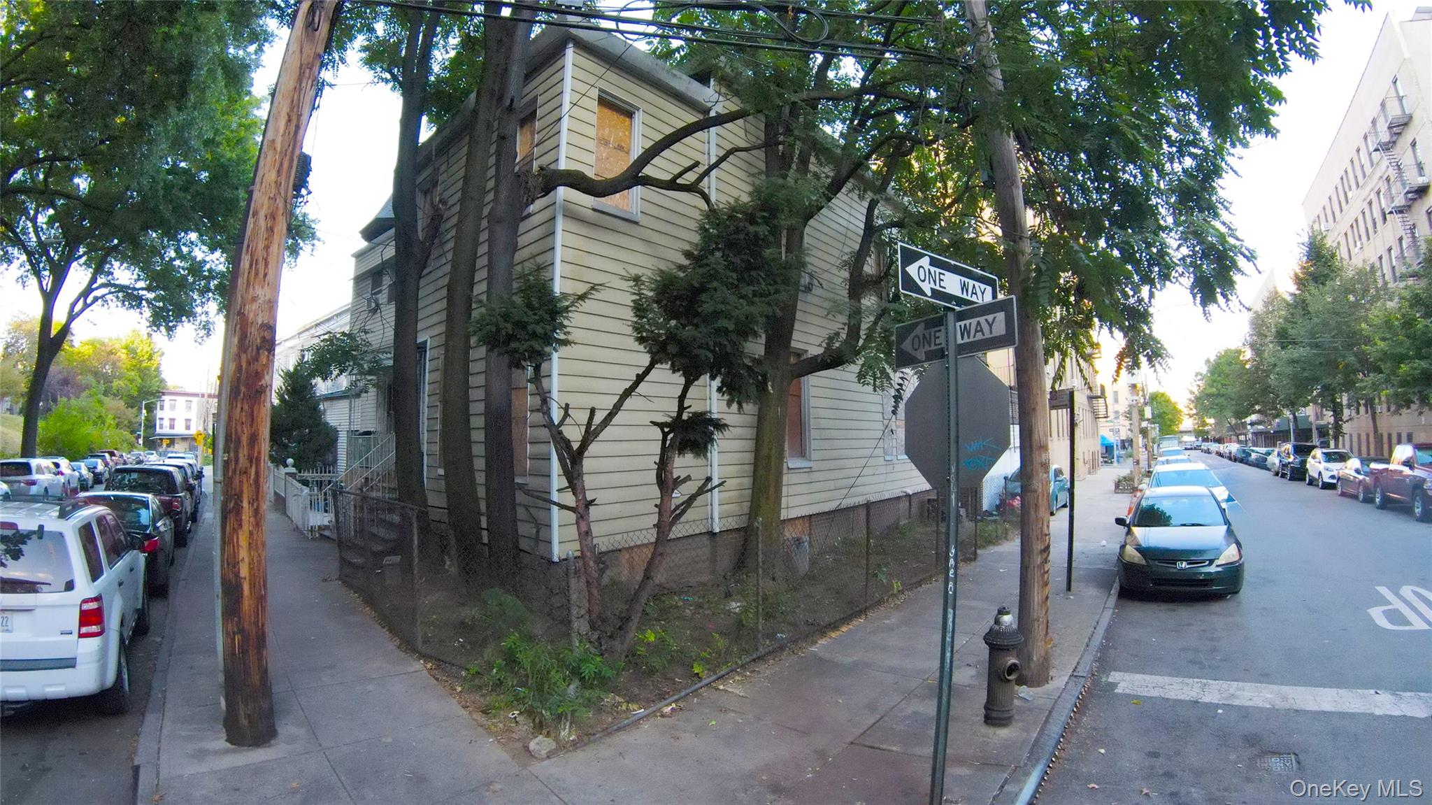 #2 photo, 2328 Aqueduct Avenue, ブロンクス区 Bronx , NY 10468