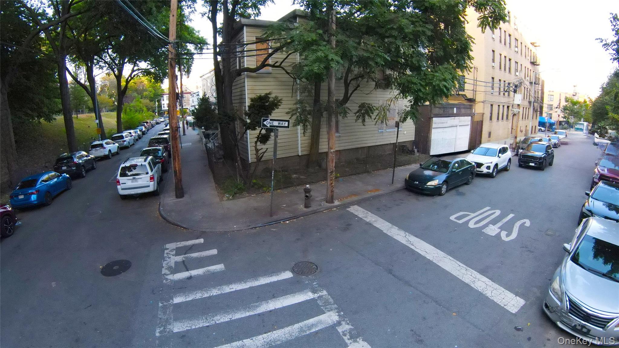 #3 photo, 2328 Aqueduct Avenue, ブロンクス区 Bronx , NY 10468