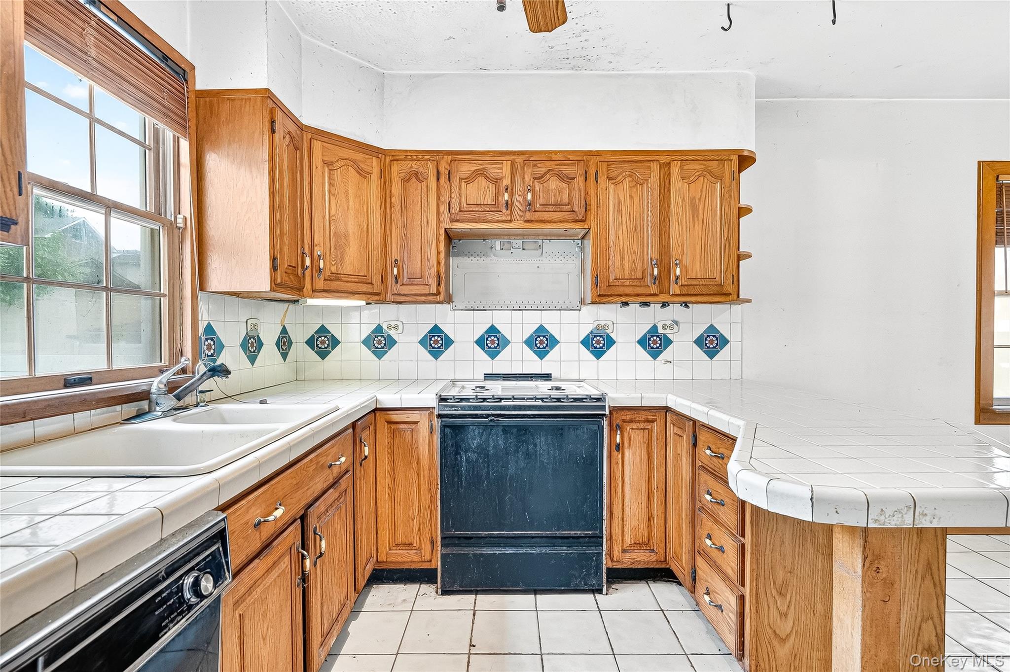 #10 photo, 2430 Morgan Avenue, Bronx , NY 10469